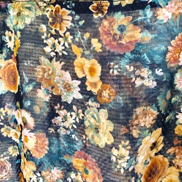 Stradivarius Vintage Floral Blouse - Picture 3 of 4